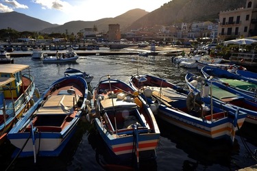 BARCHE da PESCA fotografie di Giulio Azzarello &copy;2019.