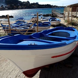 BARCHE. Fotografie di Giulio Azzarello ©2022.