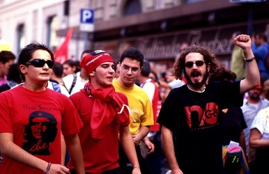 MANIFESTAZIONE fotografie di Giulio Azzarello ©2001 2022. MANIFESTAZIONE fotografie di Giulio Azzarello ©2001 2022.