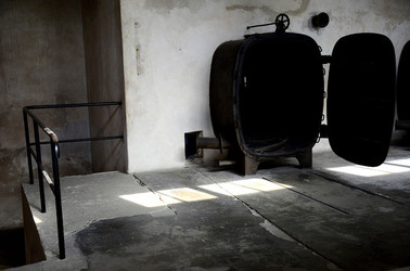 AUSCHWITZ BIRKENAU il percorso della memoria e i documenti. Fotografie di Giulio Azzarello &copy;2016.