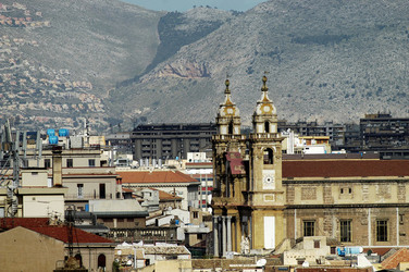 FOTOGRAFIE SPECIALI bianco e nero colore astratto concettuale grafico. Fotografie di Giulio Azzarello &copy;2014.