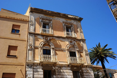 TRAPANI il centro storico il porto il mare la colombaia. Fotografie di Giulio Azzarello ©2014. TRAPANI il centro storico il porto il mare la colombaia. Fotografie di Giulio Azzarello ©2014.
