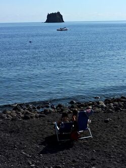 ISOLA di STROMBOLI fotografie di Giulio Azzarello &copy;2020.