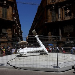 INSTALLAZIONE. Fotografie di Giulio Azzarello ©2022.