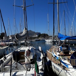 PALERMO. Fotografie di Giulio Azzarello ©2022. PALERMO. Fotografie di Giulio Azzarello ©2022.