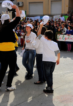 IL MURO DELL ANTIMAFIA e della legalit&agrave; a Partinico in Sicilia. Fotografie di Giulio Azzarello &copy;2014.