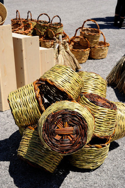 CESTO tipico tradizionale siciliano impagliato. Fotografie di Giulio Azzarello &copy;2014.