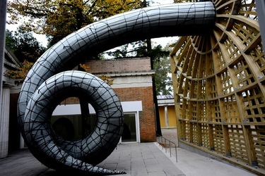 BIENNALE di VENEZIA Arte Contemporanea Giardini. Fotografie di Giulio Azzarello &copy;2020.