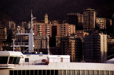 IL PORTO DI GENOVA panoramiche e particolari. Fotografie di Giulio Azzarello &copy;2014.
