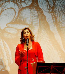 SPETTACOLO di Sara Favar&ograve; e della sua compagnia. Fotografie di Giulio Azzarello &copy;2015 2016.