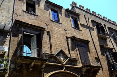 CENTRO STORICO di PALERMO fotografie di Giulio Azzarello &copy;2019.