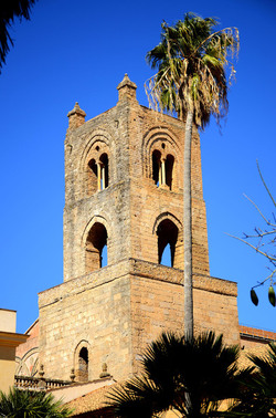 MONREALE in Sicilia. Fotografie di Giulio Azzarello &copy;2016.