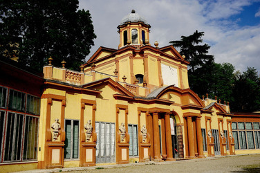 MODENA centro storico. Fotografie di Giulio Azzarello ©2016. MODENA centro storico. Fotografie di Giulio Azzarello ©2016.