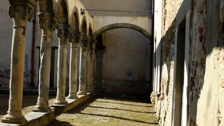 IL CHIOSTRO di S.Angelo di Brolo Messina . Fotografie di Giulio Azzarello ©2014. IL CHIOSTRO di S.Angelo di Brolo Messina . Fotografie di Giulio Azzarello ©2014.