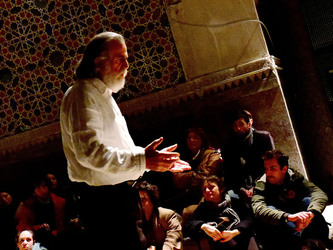 Mimmo Cuticchio in un suo spettacolo. Fotografie di Giulio Azzarello &copy;2017.