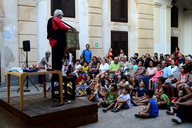 LA MACCHINA DEI SOGNI di Mimmo Cuticchio. Fotografie di Giulio Azzarello ©2020. LA MACCHINA DEI SOGNI di Mimmo Cuticchio. Fotografie di Giulio Azzarello ©2020.