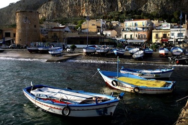 LUOGHI SICILIANI fotografie di Giulio Azzarello ©2020