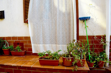 ISOLA DI USTICA il paese. Fotografie di Giulio Azzarello ©2016. ISOLA DI USTICA il paese. Fotografie di Giulio Azzarello ©2016.