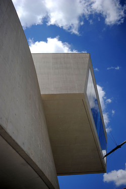 MUSEO MAXXI contemporaneo a Roma panoramiche e particolari. Fotografie di Giulio Azzarello ©2014. MUSEO MAXXI contemporaneo a Roma panoramiche e particolari. Fotografie di Giulio Azzarello ©2014.