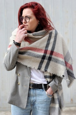 LUCREZIA artista modella attrice. Fotografie di Giulio Azzarello &copy;2018.