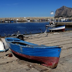 ISOLA. Fotografie di Giulio Azzarello &copy;2024.