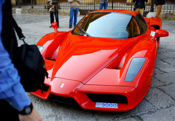 FERRARI in mostra. Fotografie di Giulio Azzarello ©2016.