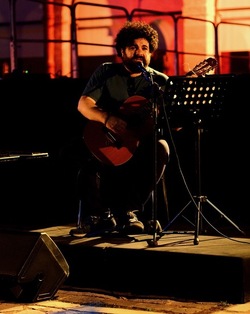 GIUSEPPE di BELLA artista musicista. Fotografie di Giulio Azzarello &copy;2020.