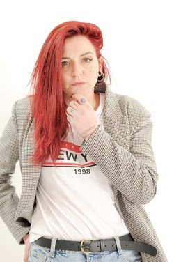 LUCREZIA artista modella attrice. Fotografie di Giulio Azzarello &copy;2018.