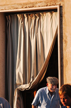 ANZIANI fotografie di Giulio Azzarello &copy;2014.