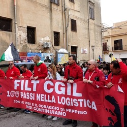 AFROCHE. Fotografie di Giulio Azzarello ©2024. AFROCHE. Fotografie di Giulio Azzarello ©2024.