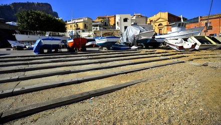 BARCHE da PESCA fotografie di Giulio Azzarello &copy;2019.