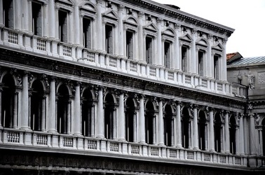 VENEZIA fotografie di Giulio Azzarello &copy;2022.