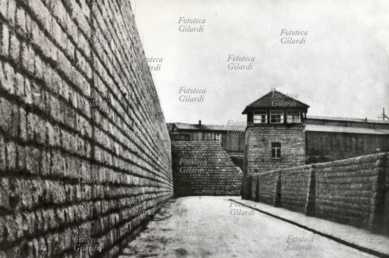 GERMANIA NAZISMO Muro di recinzione di Mauthausen. Il campo principale venne aperto l\