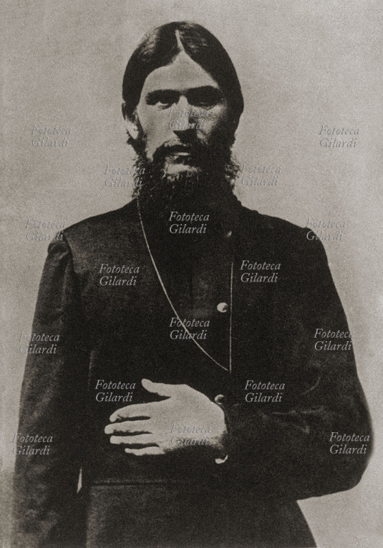 RASPUTIN (Grigorij Efimovic Novych, 1871-1916) - Fotografia ritraente il monaco russo che ebbe grandissima influenza alla corte di Nicola II. Russia, 1905