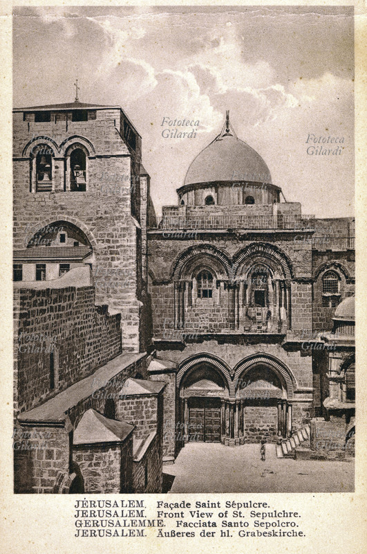 GERUSALEMME Facciata del Santo Sepolcro. Veduta fotografica, 1900 circa. Da una serie di fotocollografie illustranti i luoghi sacri della Palestina.
