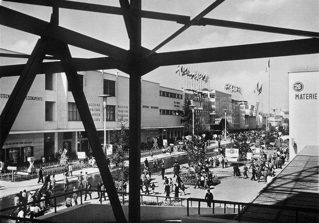 PHOTOGRAPHIC VIEW TRADE FAIR MILAN 1949