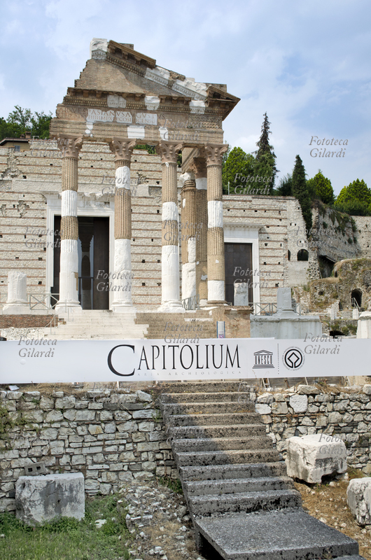 BRESCIA Area del Capitolium, Tempio romano costruito da Vespasiano nel I secolo d. C. adiacente al foro romano, dove si trovano i resti archeologici di edifici monumentali della città antica. In età  romana Brescia (Brixia) fu una delle città più importanti dell\