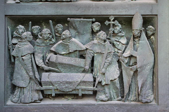 EPISODI DELLA STORIA DEL DUOMO TRASLAZIONE DELLE RELIQUIE EPISODI DELLA STORIA DEL DUOMO TRASLAZIONE DELLE RELIQUIE