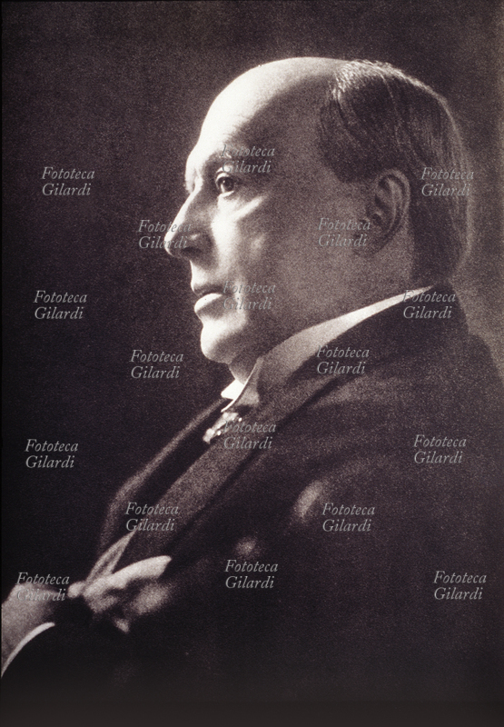 Henry JAMES (1843-1916) narratore statunitense, di educazione cosmopolita, visse in Europa e divenne cittadino inglese. Ritratto mezzobusto di profilo di Hoppe, s.d.