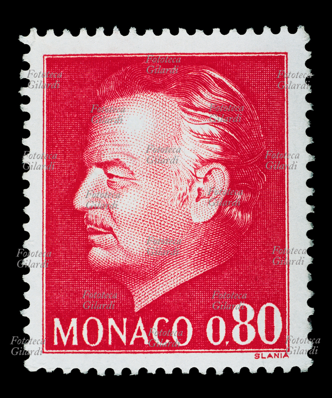 RANIERI III di Monaco (31 maggio 1923 – 6 aprile 2005), principe sovrano dal 1949 al 2005, ritratto in profilo su un francobollo ordinario della serie a lui dedicata dalle poste monegasche. Bozzetto in rosso dell\