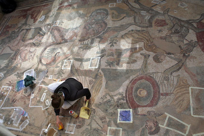 RESTORATION MOSAICS ROMAN VILLA OF THE COUNTRY HOUSE PIAZZA ARMERINA RESTORATION MOSAICS ROMAN VILLA OF THE COUNTRY HOUSE PIAZZA ARMERINA