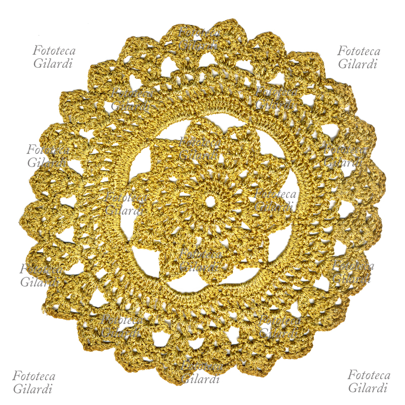 DECORAZIONE centrino realizzato all\