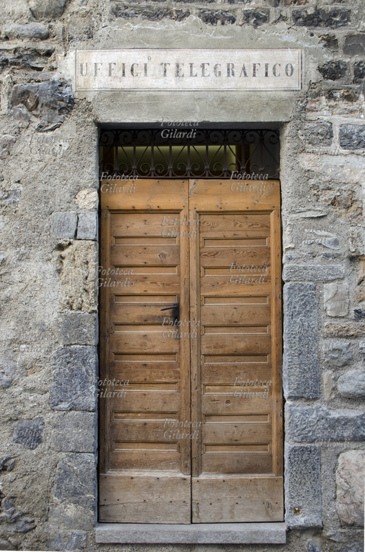 UFFICI° TELEGRAFICO vecchia insegna dipinta a mano direttamente sull\