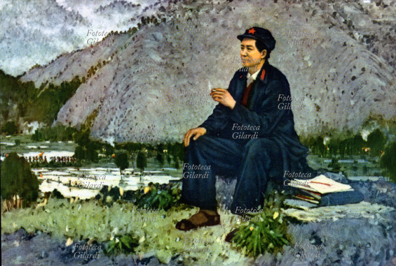 MAO TSE TUNG (26 dicembre 1893 – 9 settembre 1976) presidente della Repubblica Popolare Cinese. Artefice della Rivoluzione Culturale, gettò le basi economiche e politiche della Cina moderna. Stampa di propaganda che divulga un dipinto conservato al Museo della Rivoluzione di Pechino, 1949.