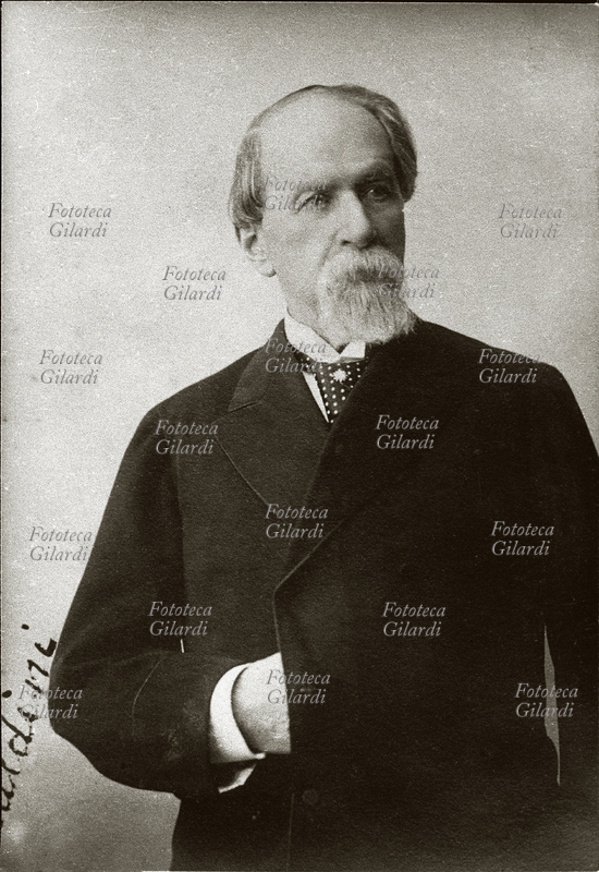 Enrico CIALDINI (8 agosto 1811 - 8 settembre 1892) duca di Gaeta, ritratto fotografico in età avanzata , mezzobusto. Partecipò alla guerra di Crimea (1855); sconfisse le truppe pontificie a Castelfidardo (1860) e i borbonici a Gaeta; nel 1862 fermò Garibaldi sull\