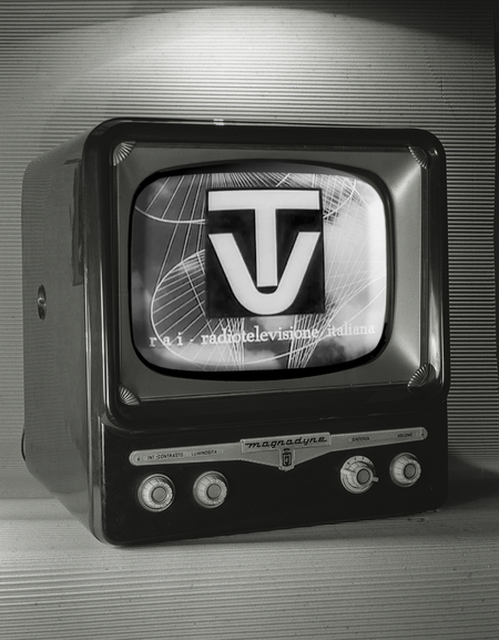 TELEVISIONE MODELLO MAGNADYNE SIGLA RAI TELEVISIONE MODELLO MAGNADYNE SIGLA RAI