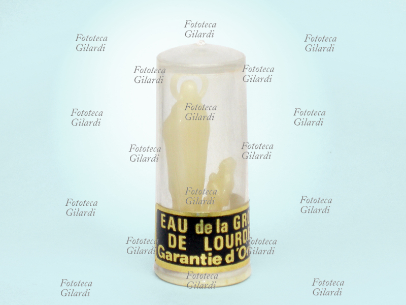 MADONNA Souvenir da Lourdes: piccola ampolla contenente \