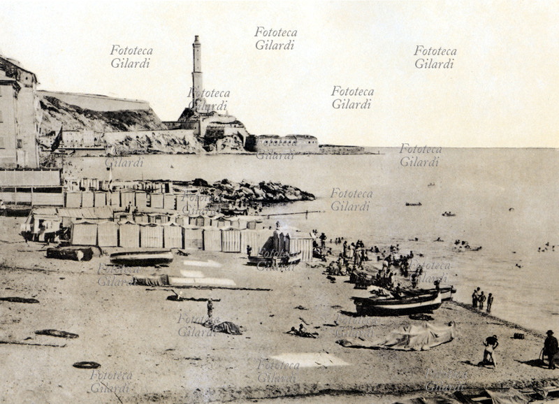 GENOVA Veduta fotografica della spiaggia dello stabilimento balneare a Sanpierdarena, sull\