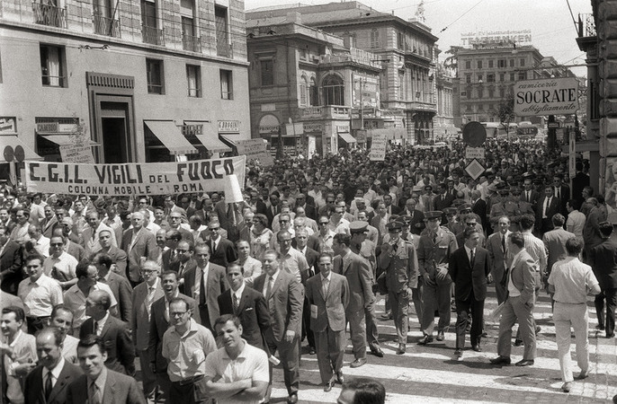 STATE STRIKERS IN PROCESSION TO ROME STATE STRIKERS IN PROCESSION TO ROME