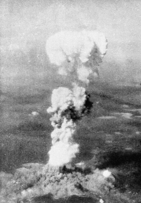 THE HIROSHIMA MUSHROOM ATOMIC THE HIROSHIMA MUSHROOM ATOMIC